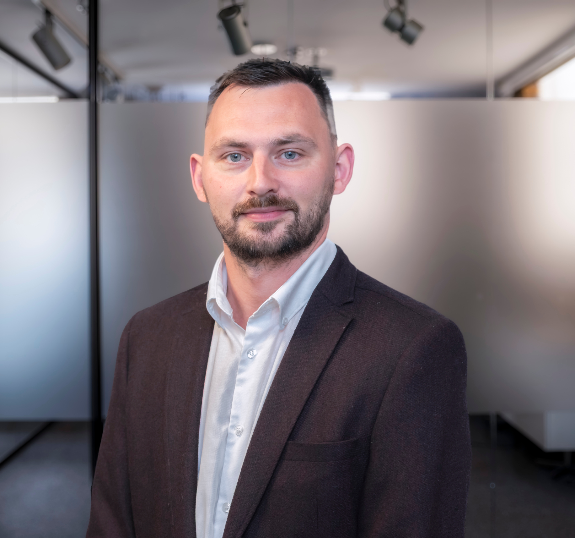 Robert Leach Employee Photo
